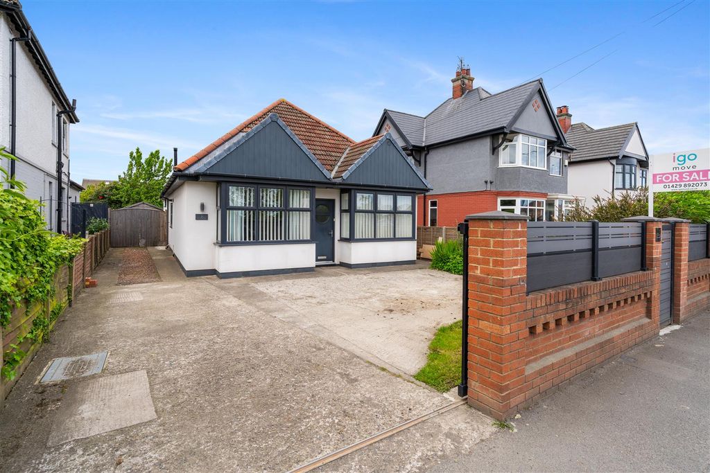Property photo 2 of 31