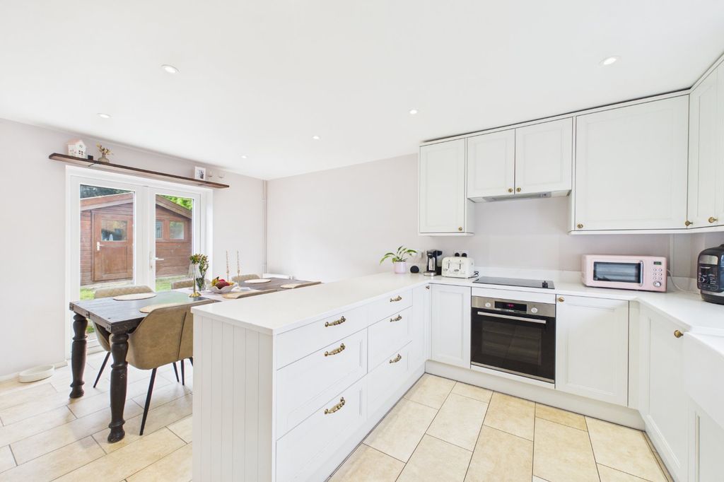 Property photo 1 of 10 Picture No. 08