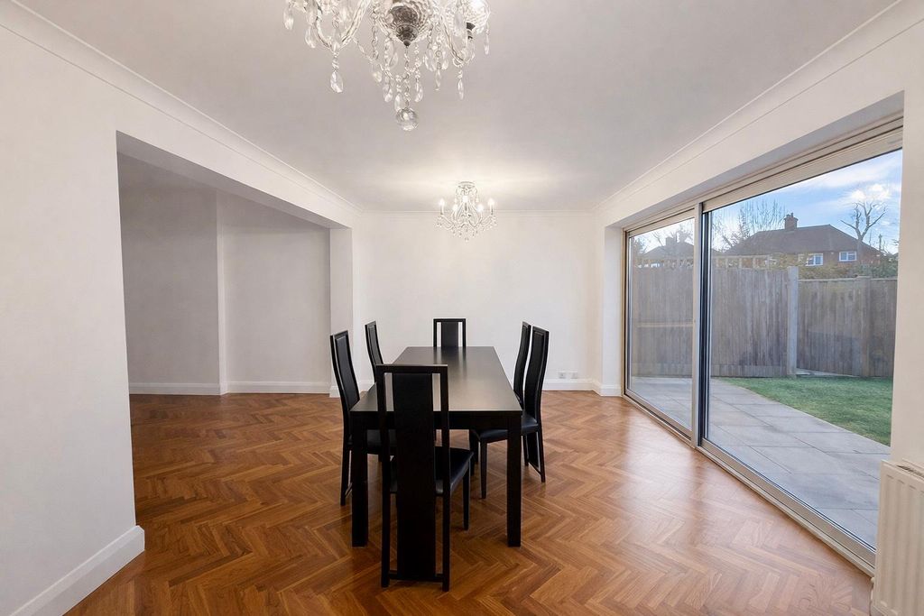 Property photo 3 of 17 Dining Room