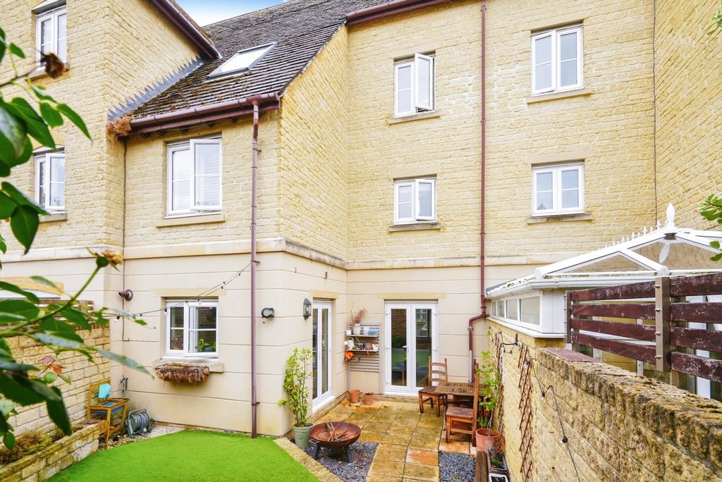 Property photo 2 of 23 Pbox-Img.Jpg