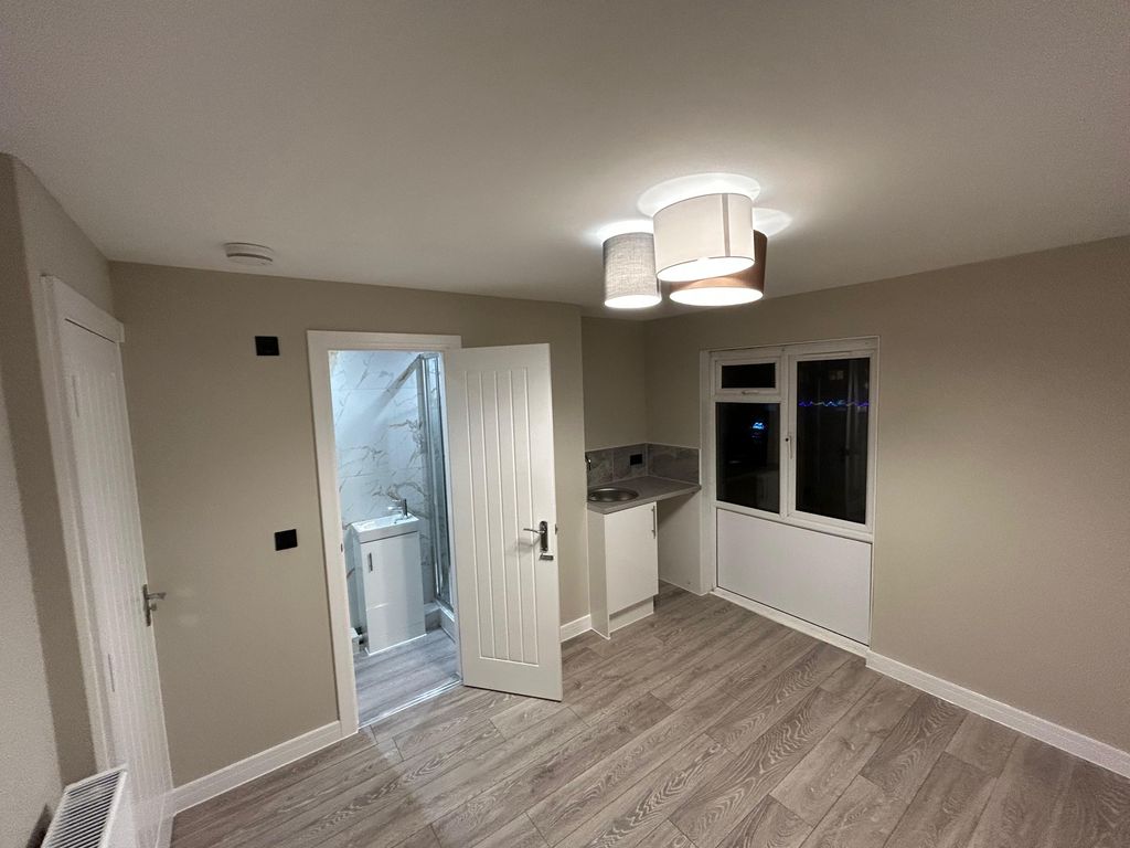 Property photo 3 of 8 Property