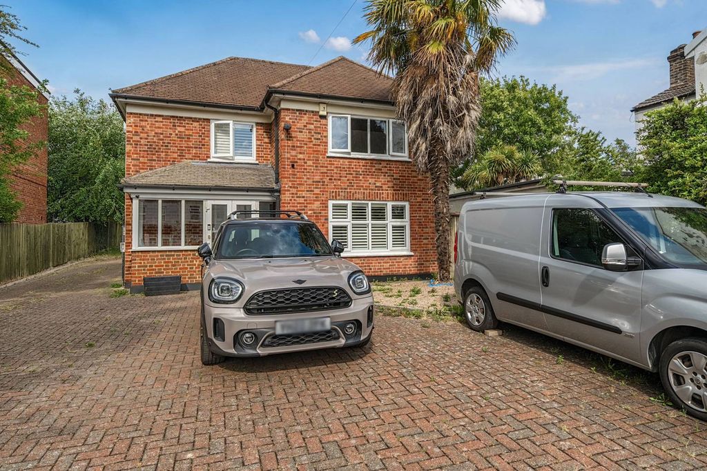 Property photo 2 of 16