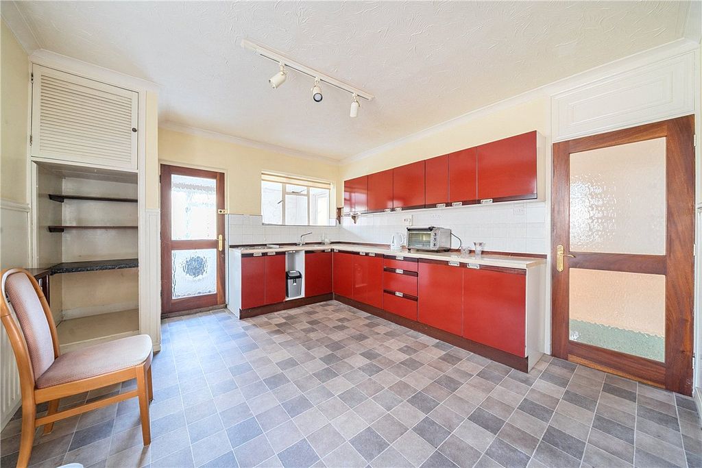 Property photo 3 of 13 Picture 3