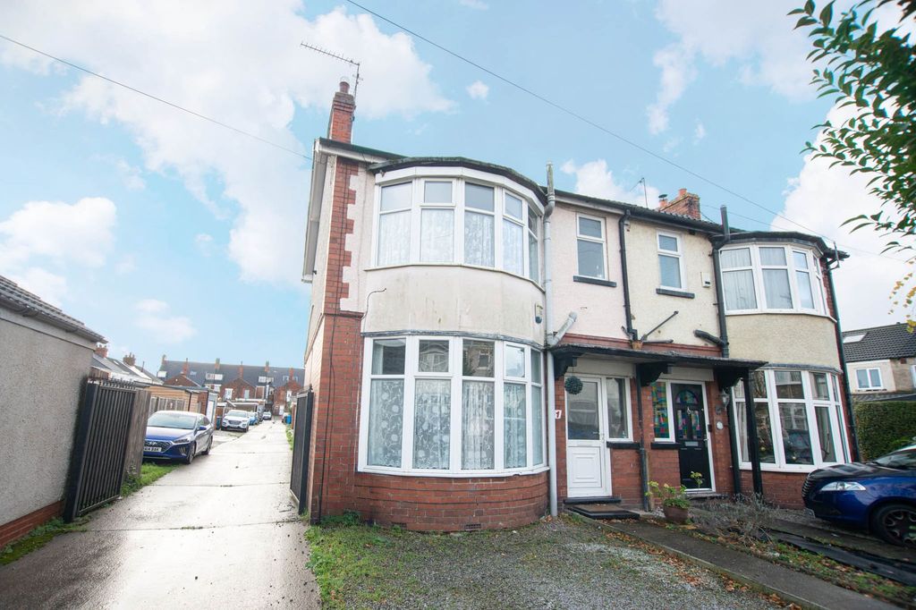 Property photo 1 of 18 Front