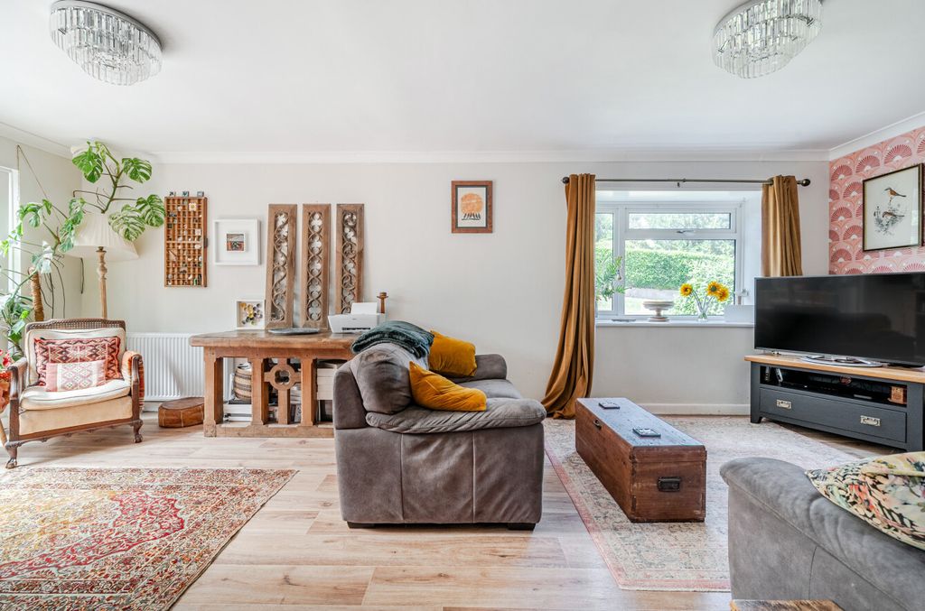 Property photo 2 of 23 1482498-9-6A455B3...
