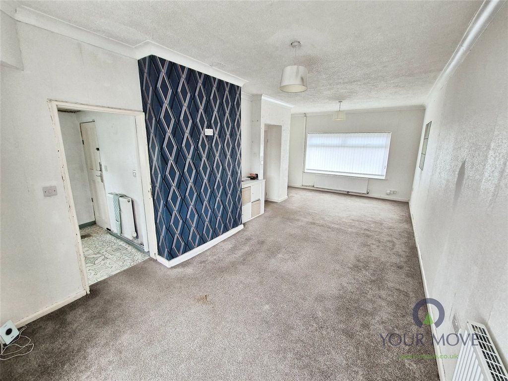 Property photo 2 of 10 Lounge