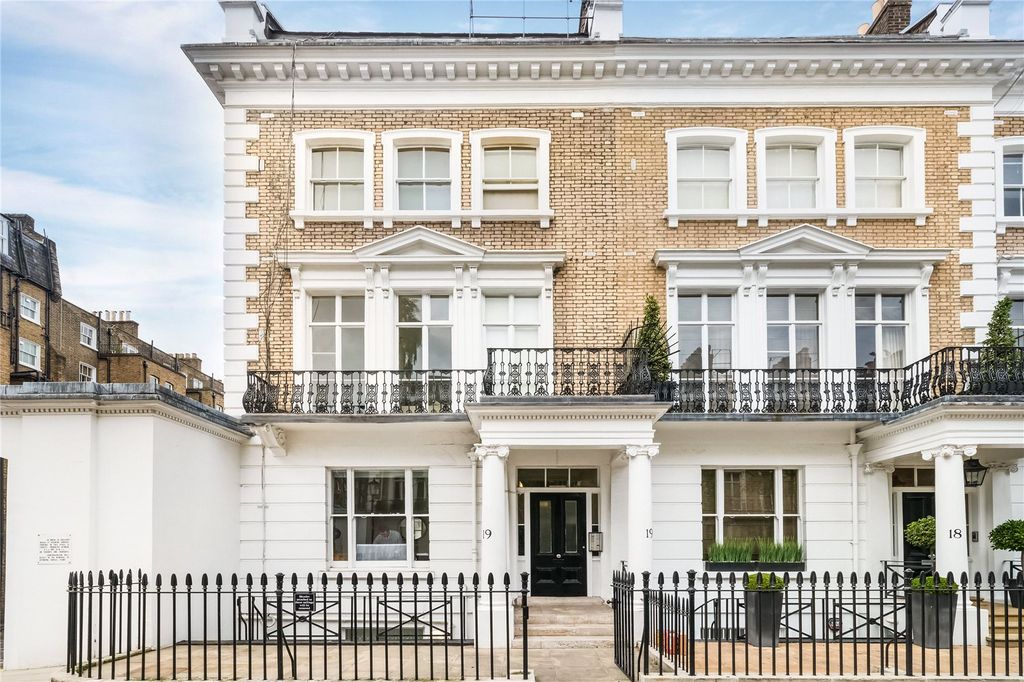 Property photo 2 of 9 Cranley Place