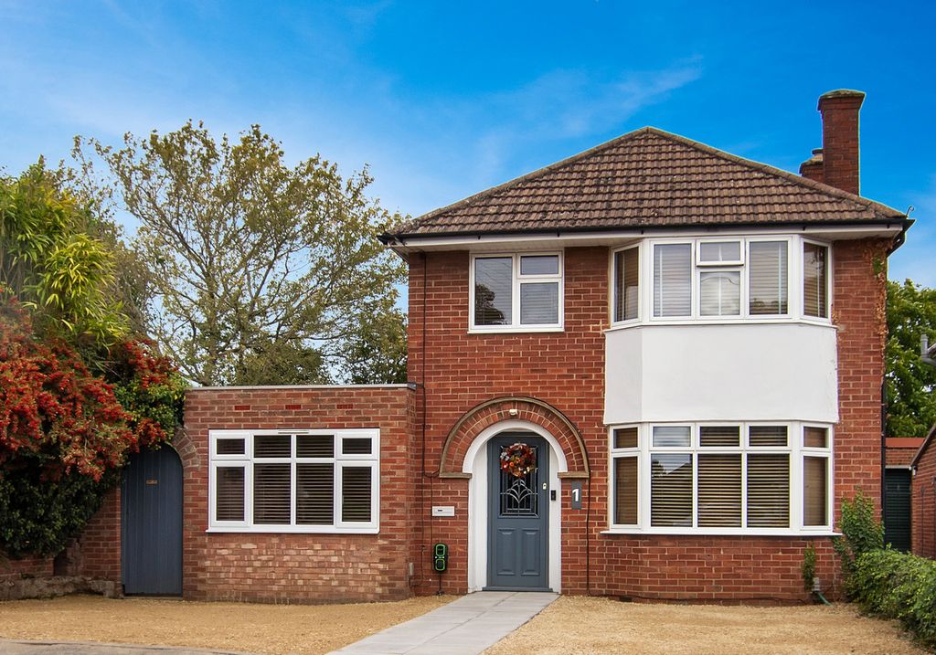 Property photo 1 of 15