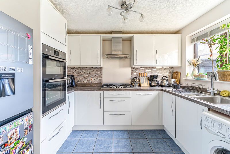 Property photo 3 of 23 Photo 11