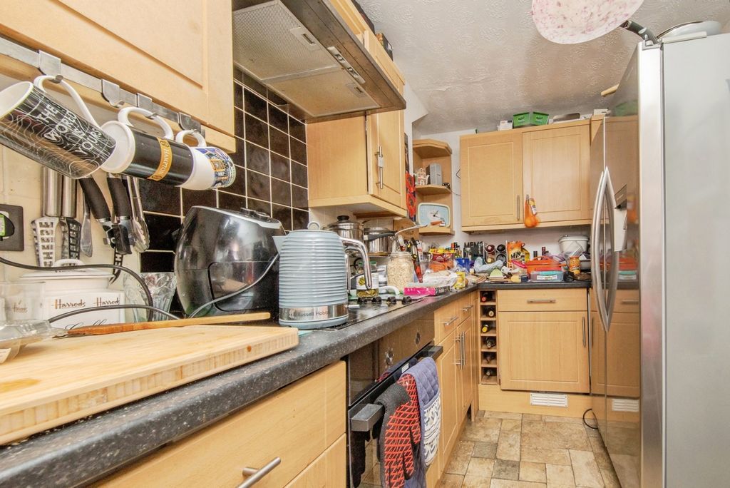 Property photo 3 of 8 Photo