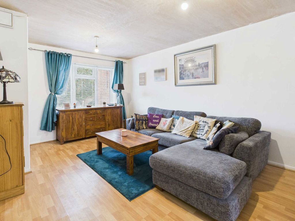 Property photo 3 of 11