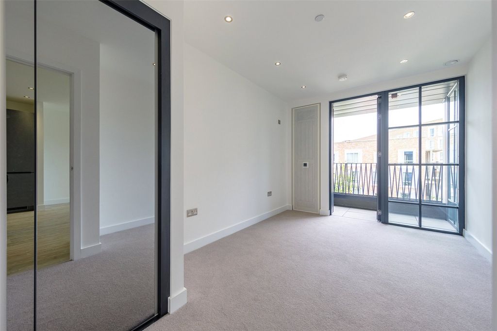Property photo 3 of 19 Picture No. 24