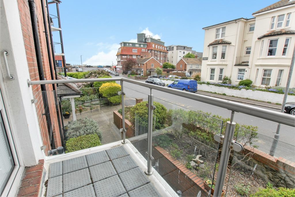 Property photo 2 of 13 Balcony