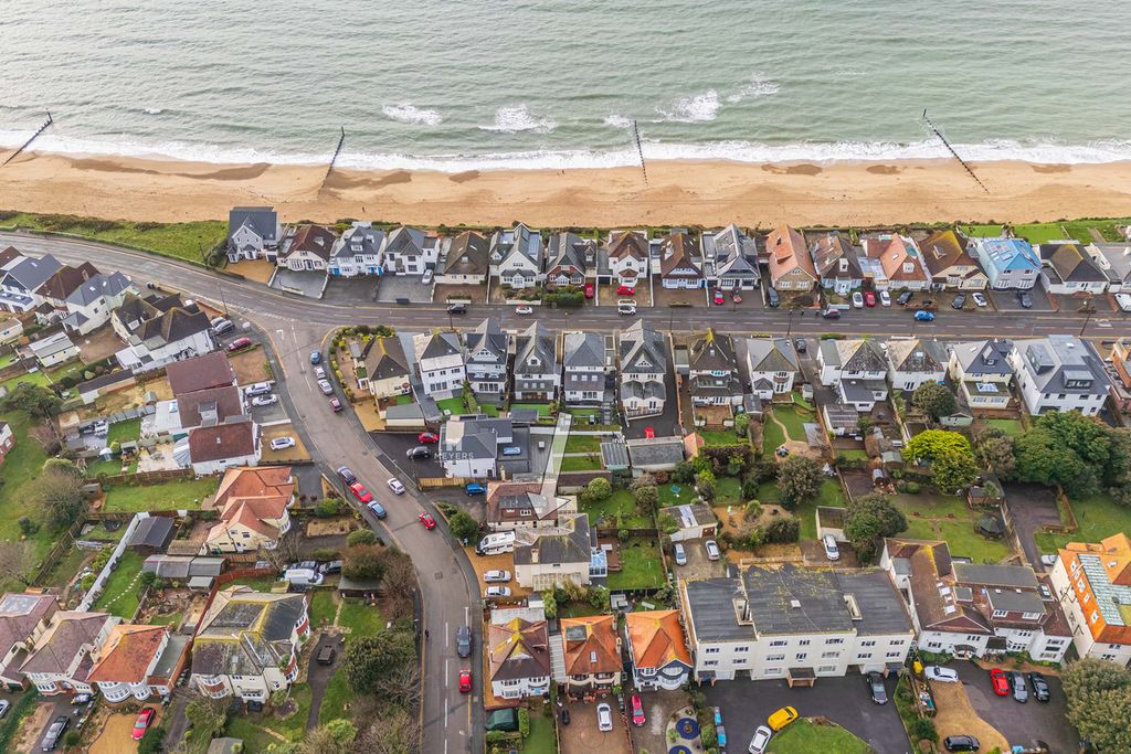 Property photo 1 of 33