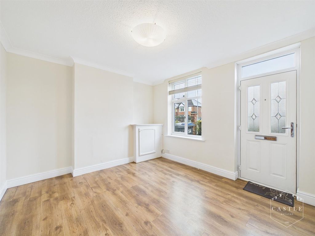 Property photo 2 of 13 Lounge