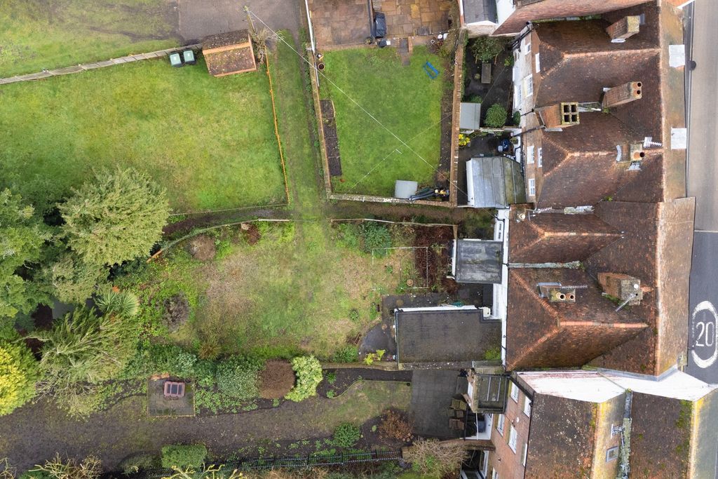 Property photo 2 of 22 4035674