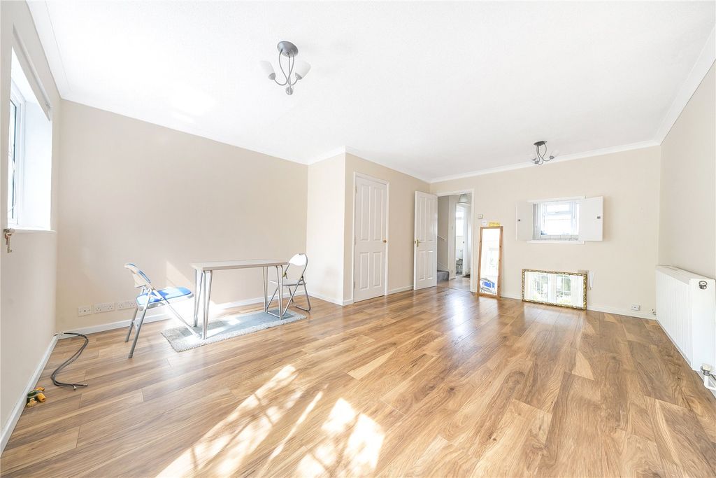 Property photo 2 of 12 Picture No. 01