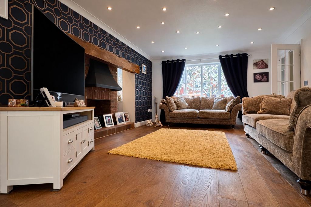 Property photo 2 of 34 10571867-84B4-42E3-9F61-261781C085E8 2.Png