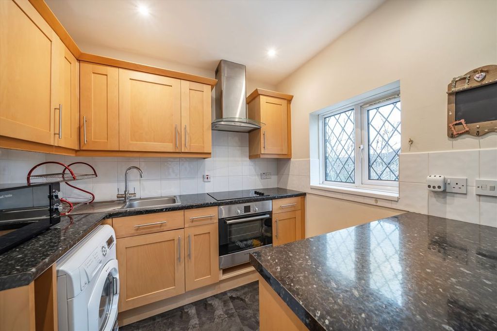 Property photo 2 of 5