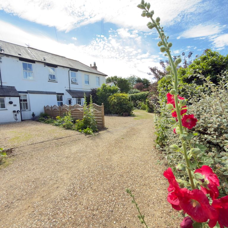 Property photo 3 of 44