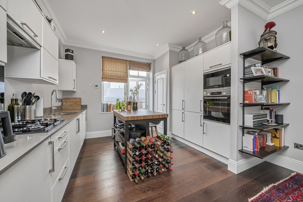 Property photo 3 of 15