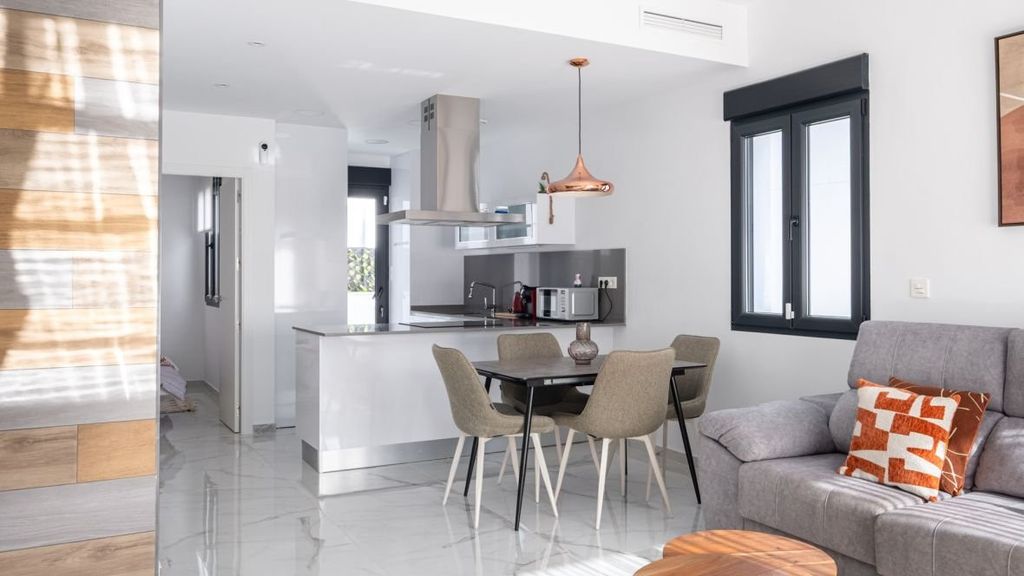 Property photo 3 of 38