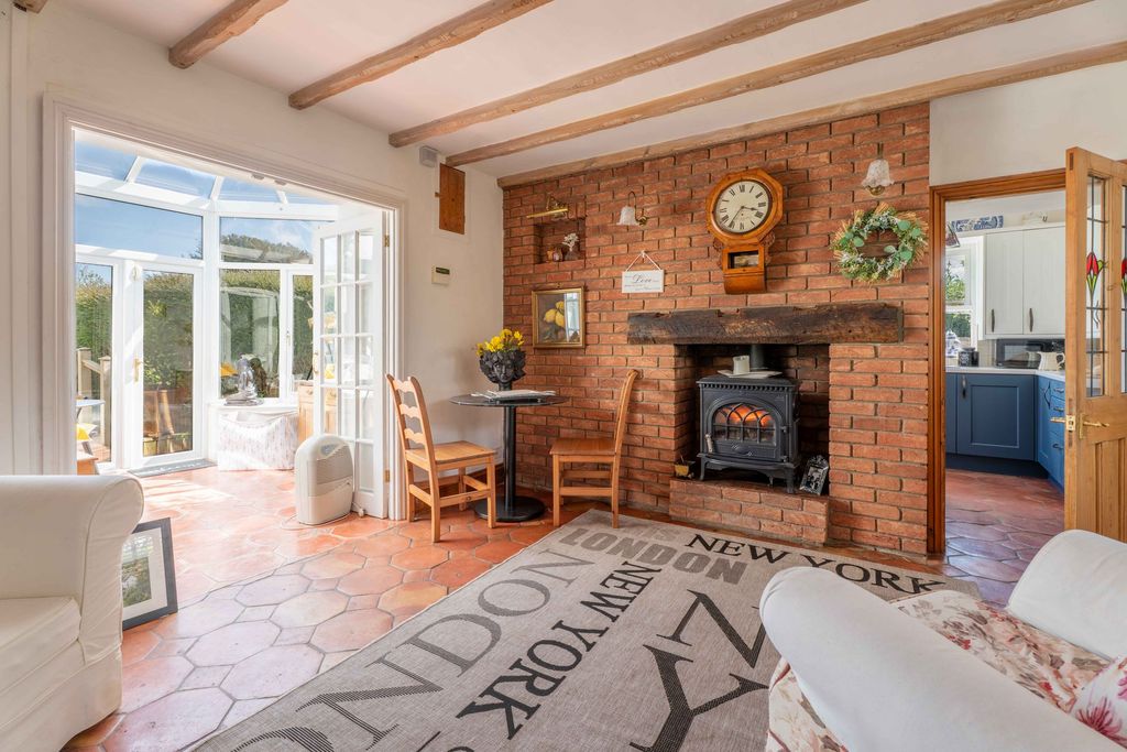 Property photo 3 of 37