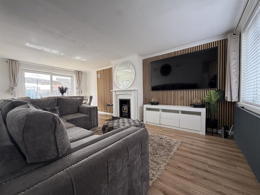 Property photo 2 of 17 Img_0411 2.Jpg