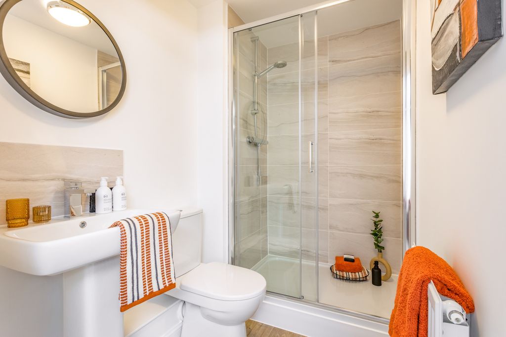 Property photo 3 of 5 En Suite Shower Room In A Hornsea