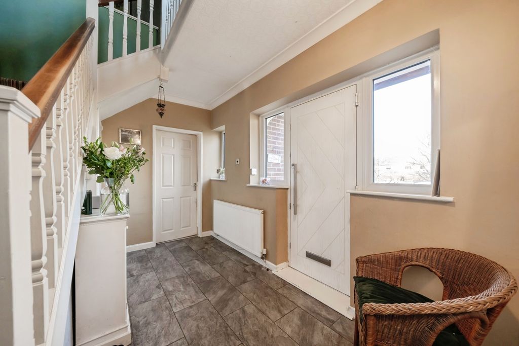 Property photo 3 of 26 Hallway