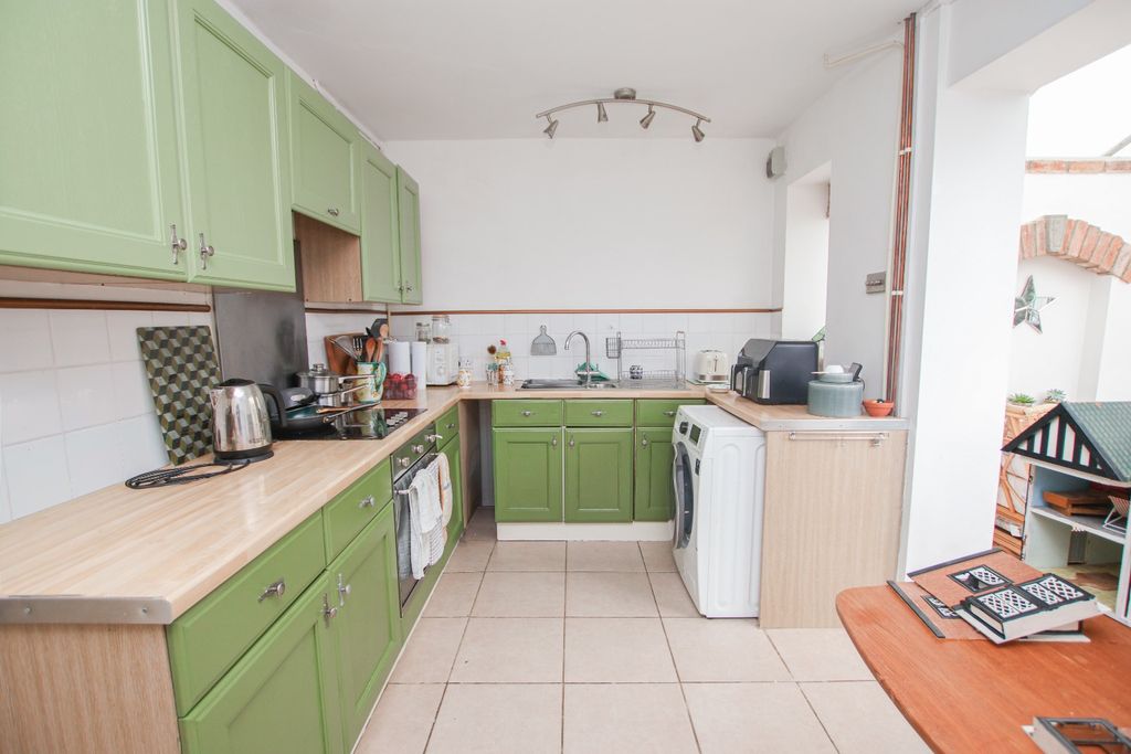 Property photo 3 of 16 5552933