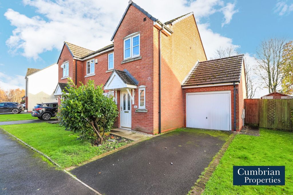 Property photo 1 of 17 External