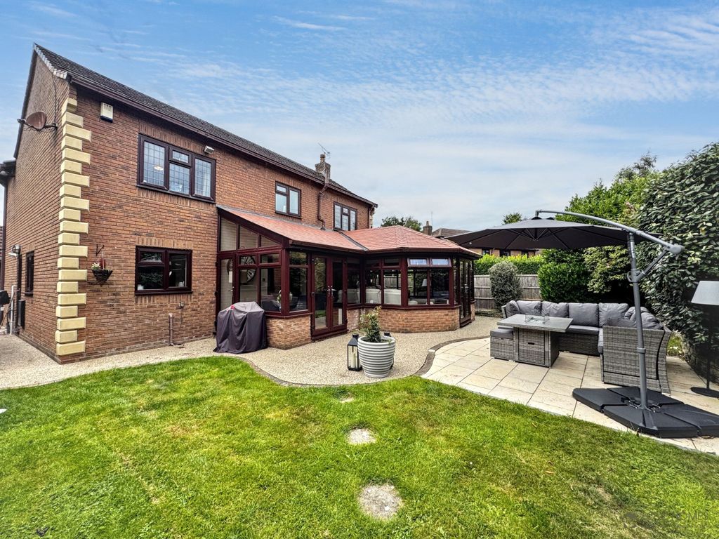 Property photo 2 of 37