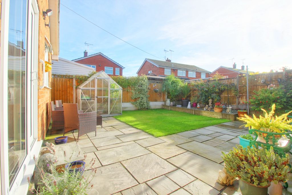 Property photo 2 of 16 Rear Garden