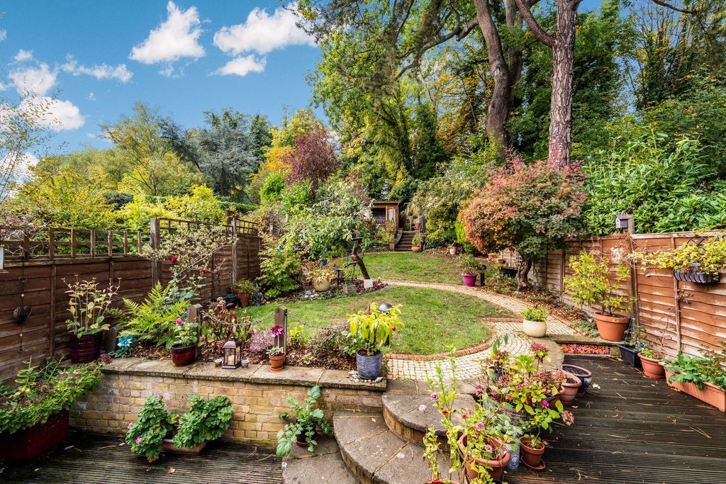 Property photo 3 of 12