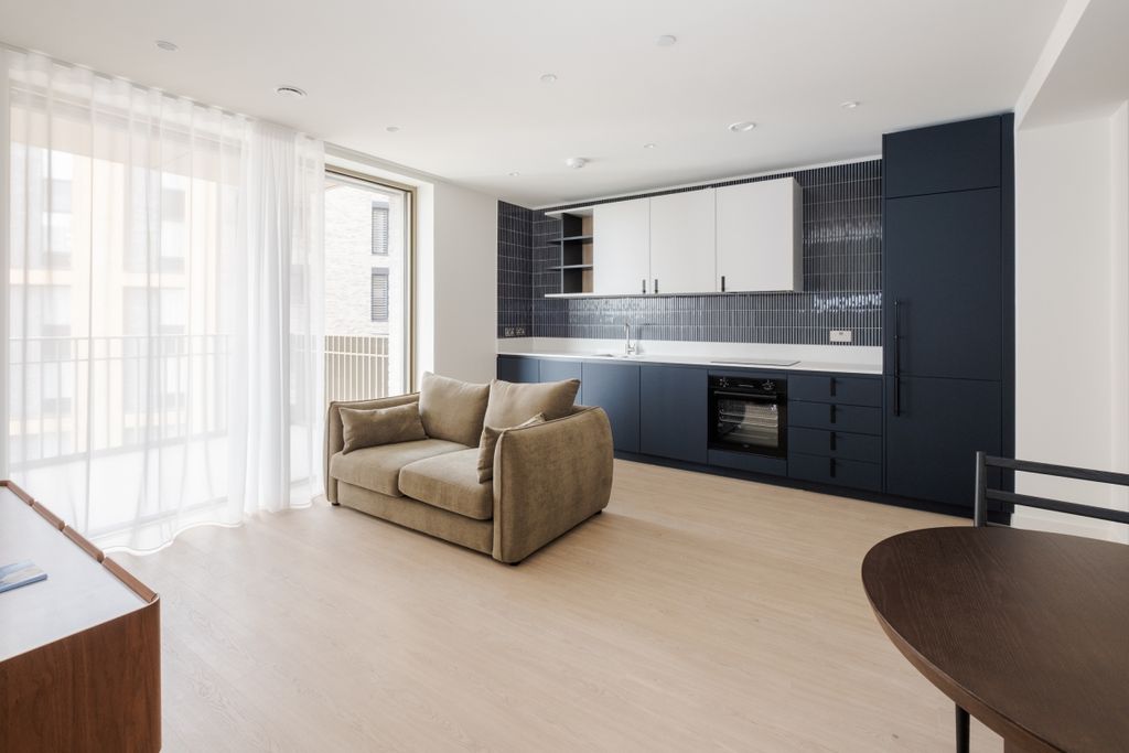 Property photo 1 of 12 Flat-501-Ferry-Is...