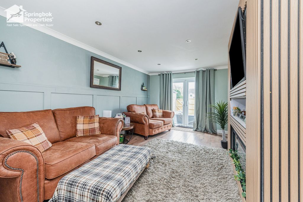 Property photo 2 of 17 Image 1