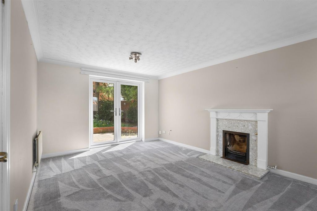 Property photo 2 of 29