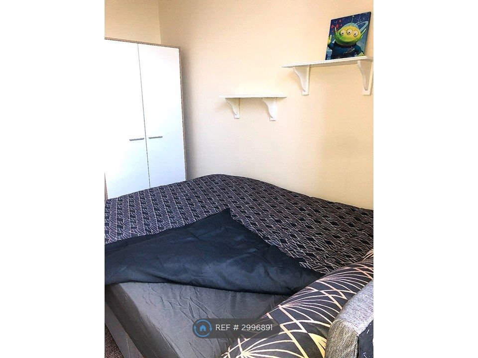 Property photo 3 of 13 Bedroom One