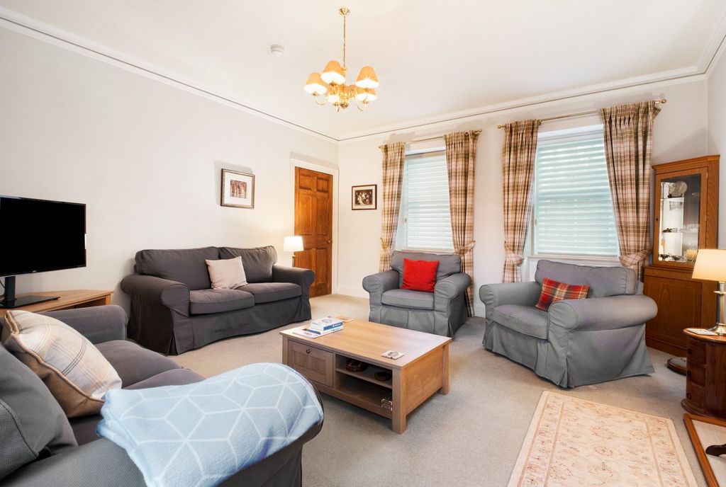 Property photo 2 of 26