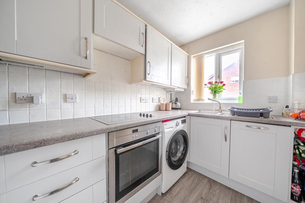 Property photo 2 of 21 Kitchen