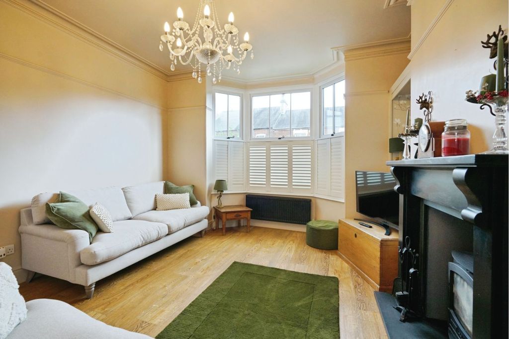 Property photo 2 of 25