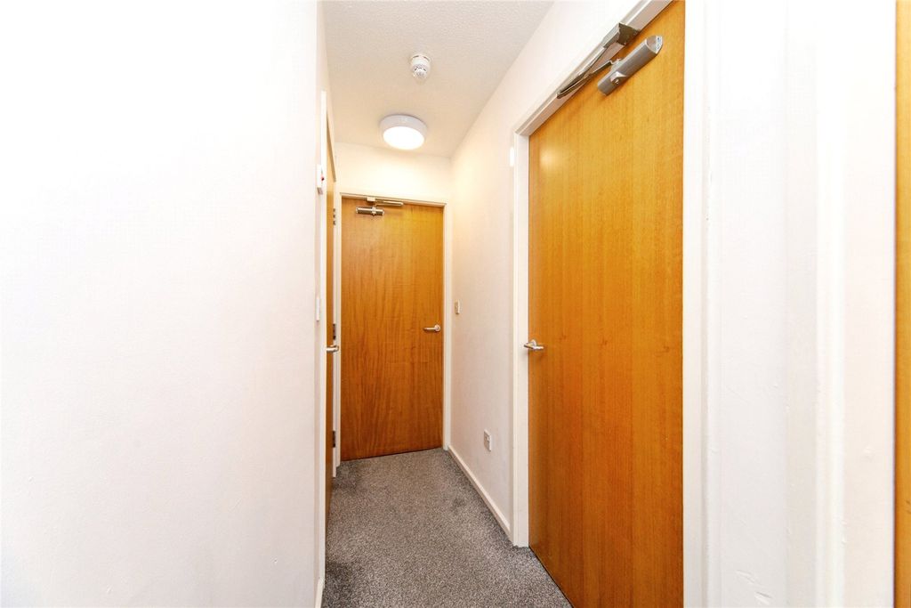 Property photo 2 of 21 Picture No. 10