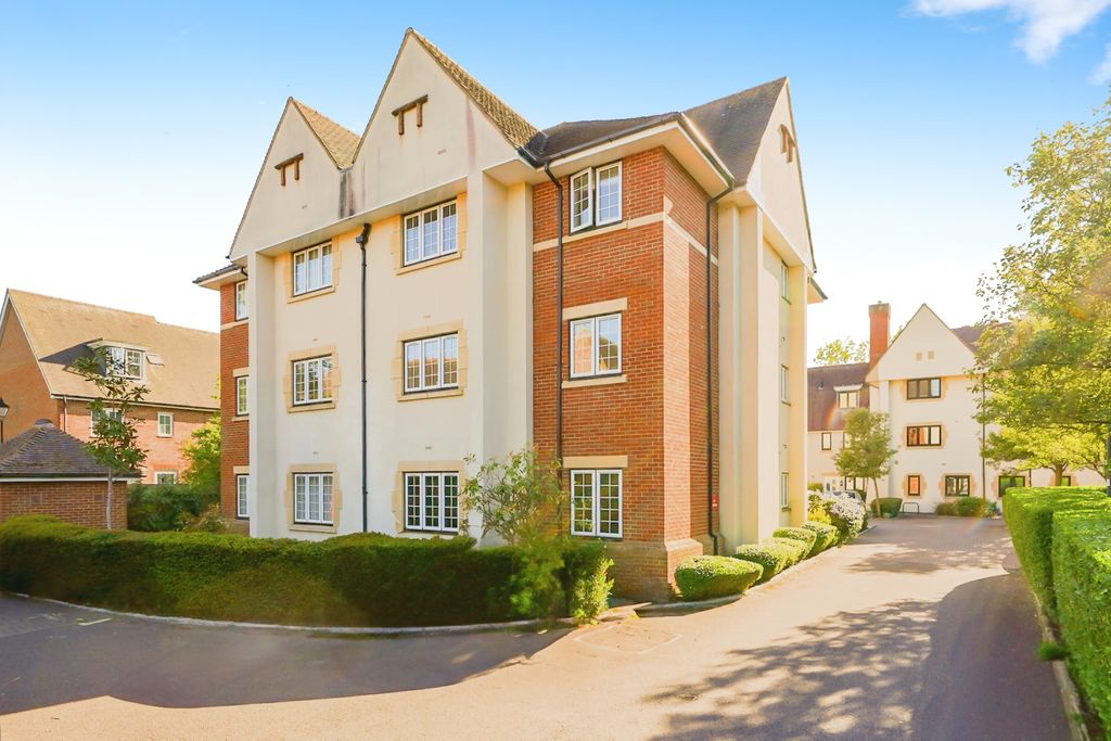 Property photo 1 of 19 Approach