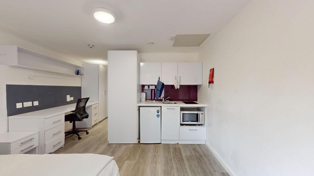 Property photo 2 of 23 Kitchen