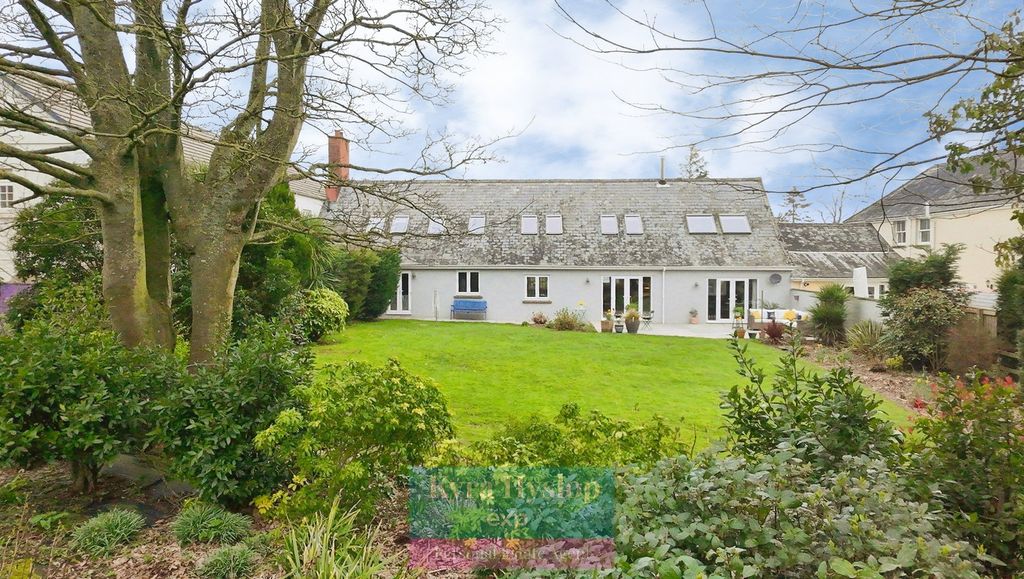 Property photo 1 of 36