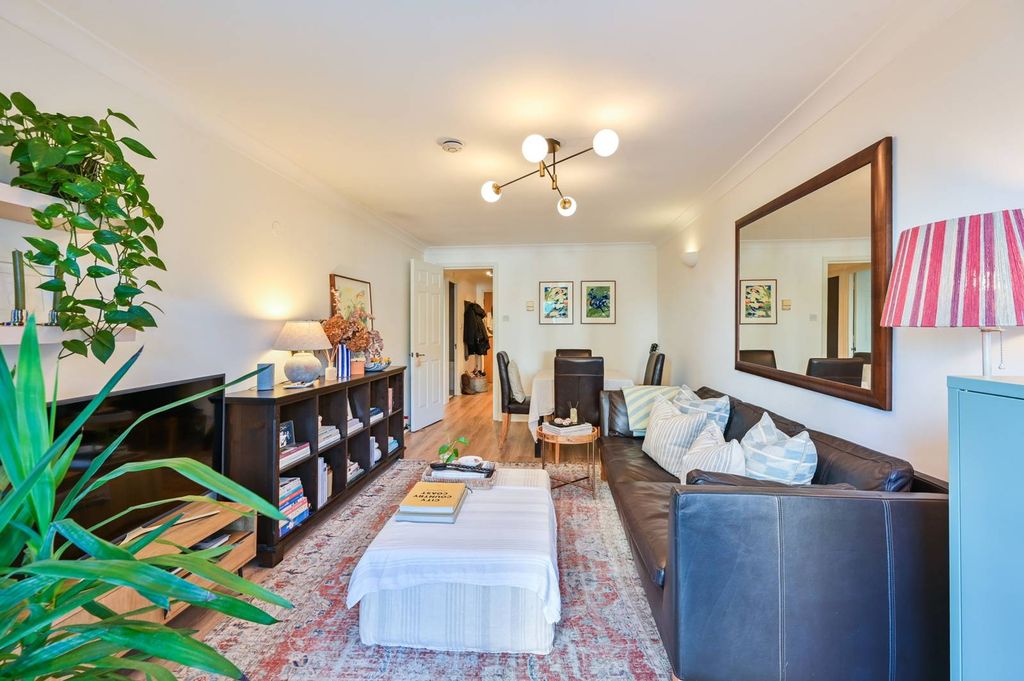 Property photo 3 of 16