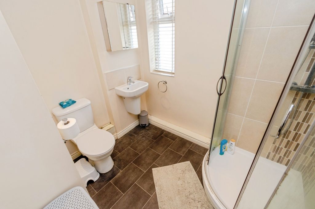 Property photo 3 of 16 Photo