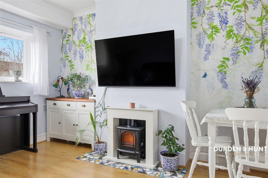 Property photo 3 of 15 Langham Crescent