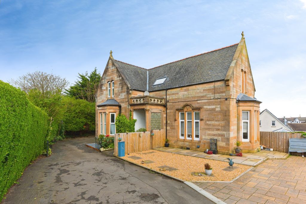 Property photo 1 of 15 Front View